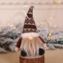 Gebreid pluche kabouterornament, handgemaakt in Zweden.