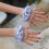 Stijlvolle blauwe gingham strikken versierde handmouwen 4
