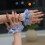 Stijlvolle blauwe gingham strikken versierde handmouwen 5