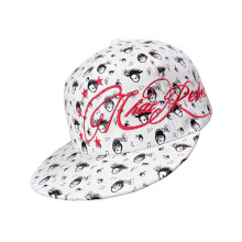 Snapbacks modernes avec détail de broderie de note artistique