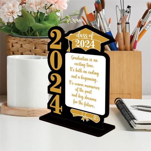 Placa de mesa de madeira para formatura - Turma de 2024