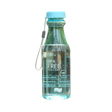 Bouteille d'eau portable en plastique transparent 550 ml