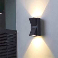 Quinlirra buitenwandlamp met op- en neerwaartse verlichting (1 stuk)