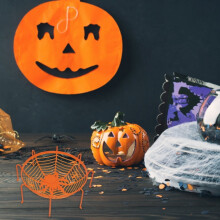 Halloween hämähäkinverkko muovikori oranssi 1 kpl