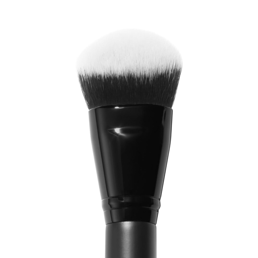 E.l.f. Smooth Swipe Foundation Brush, Face Makeup Brush For A Natural-Looking Finish, For Liquid & Formulas, Vegan & Cruelty-Free Cream