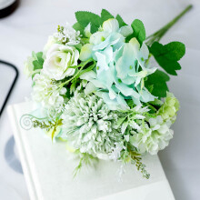 Bouquet de fleurs à main pour mariage, idéal pour la photographie et la maison