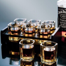 Doorzichtige borrelglaasjes van 57 ml met een stevige voet, set van 6