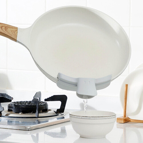 Funil de silicone à prova de derramamento com bordas arredondadas, cinza e amarelo.