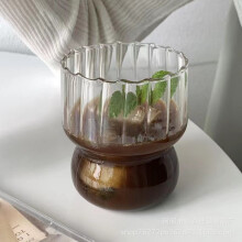 4er-Set gerippter Gläser im Vintage-Wellendesign