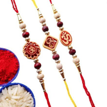 Set Rudraksha și Pearl Rakhi cu Roli Chawal (3 buc)
