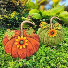 Paletto da giardino in metallo a forma di zucca, decorazione rustica per esterni autunnali.