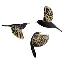 Houten vliegende vogel wanddecoratie in vintage gotische stijl.