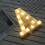 Conjunto de letras AM em plástico branco com iluminação LED 3
