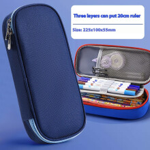 Etui met ritssluiting, stijlvol design en grote inhoud.