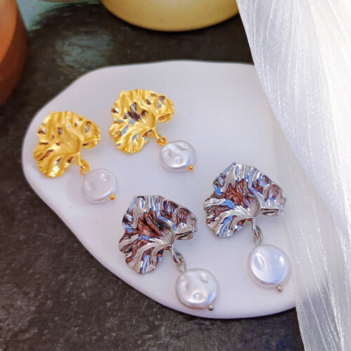 Silver Fan Leaf Pearl Stud Earrings for Women 2