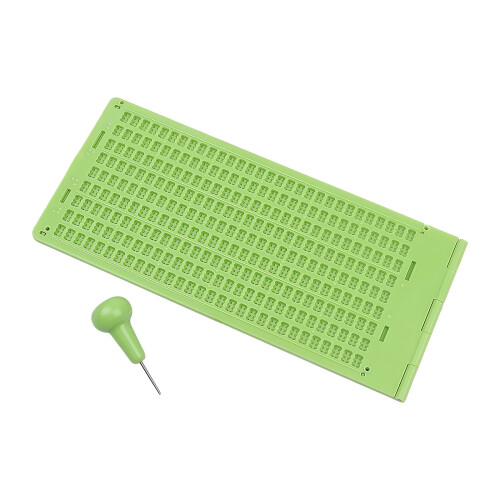 Tableau d'écriture en braille avec 4 et 9 lignes pour-9 lignes