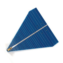Antenne Log-Périodique 740 MHz-6000 MHz 50 W UWB (Ultra-Large Bande) pour Circuits Imprimés, Directionnelle, à Polarisation Linéaire