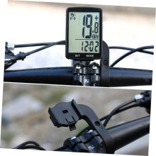 Bike Computer with Backlight Speedometer Multifunctional Cycling Display for Day and Night Use Measures Speed Distance