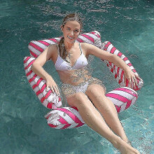 (Pink1) Amaca gonfiabile galleggiante per piscina, adatta ad adulti e bambini, ideale per rilassarsi in acqua.