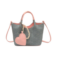 Elegante PU-Lederhandtasche mit Herzdekoren,-Rosa