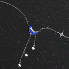 Collana con ciondolo luna e frange argentate per donna, gioiello elegante per festa e regalo