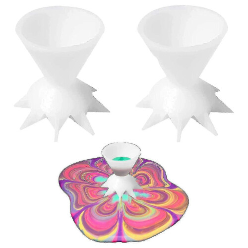 2 bicchieri divisi per progetti di pittura acrilica e fluid art.
