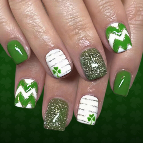 24Pcs White Glitters Press On Nail Green Clovers Design Short