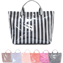 (B, -) Raidallinen PVC tote-laukku naisille, muodikas ja kestävä ostoskassi