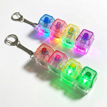 (Multicolor B, -) 2026 2 kpl näppäimistöaiheisia fidget-avaimenperiä, stressinlievitys monivärinen A