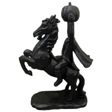 Standbeeld van de Hoofdloze Ruiter, geheel zwart, horror-hoofdloze ruiter, Halloween-decoratiesculptuur