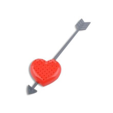 Theebal - Woondecoratie - Hart doorboord door een pijl - Plastic - 16 cm - Keukengerei
