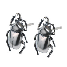 Fashionable Insect Themed Earrings Metallic Finish Ear