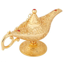 Aladdin-valo, koristeellinen, klassinen vintage-maaginen legenda, Aladdin-henki-lamppu, retro-metallinen satuteekannu