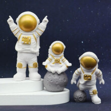 Astronauttihahmo, sininen astronauttihahmo, maan ulkopuolisen avaruuden hartsipöytäkoristeet, avaruusmies, B