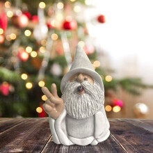 Garden gnome "Middle finger", outdoor decoration in resin, humorous sculpture to bring a touch of fun.