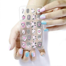 Kids Press On Nails, 96pcs Girls Short Fake Nails Pre Glue Full Cover Children False Nails Tips Cute Heart Pattern Acrylic Nails for Girls Kids Nail S