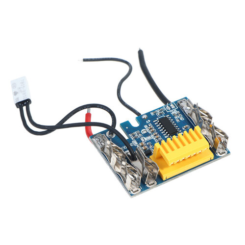 Carte de protection pour batteries 18 V avec plusieurs modules