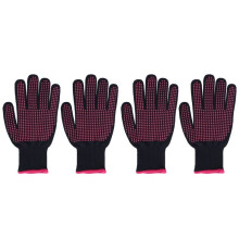 Set of 4 heat-resistant and burn-proof gloves with silicone protection