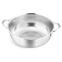 Hanging drain basket, stainless steel colander with sturdy handles, for washing fruits and vegetables in the kitchen.