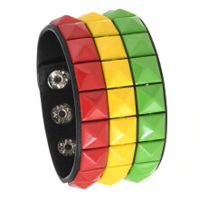 Bracelet en cuir de style punk avec clous-vert jaune rouge