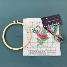 (Flamingo, Bamboo stretch) Cartoon little bee cross stitch children's needlework practice bag handmade diy creative hanging picture