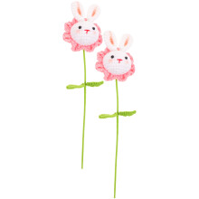 2 gestrickte künstliche hasenpuppe mit häkelblume und stiel