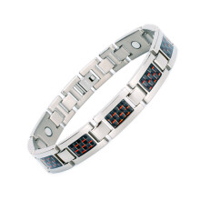 Heren schakelarmband van titaniumstaal en koolstofvezel, zilver met rode vezel, stijlvol en duurzaam polssieraad