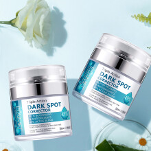 Crème anti-taches Crème anti-taches hydratante et hydratante 50 ml