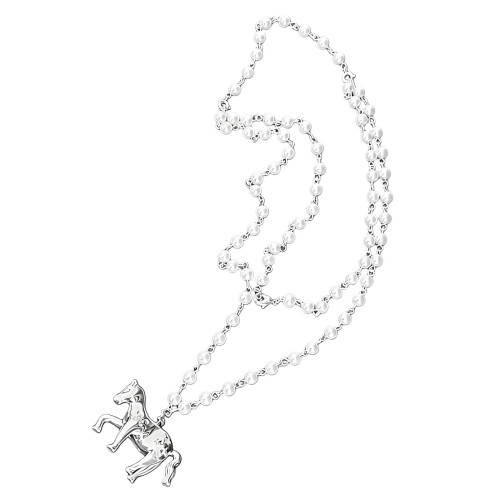 Collier pendentif cheval élégant avec détails en diamant