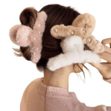 Plüschige Haarspange mit Kunstperlen, Haaraccessoire für Herbst und Winter für Damen und Mädchen