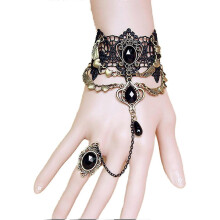 Bracelet Gothic Lace Ring Hand Chain Bracelet Black Crystal Dangle Slave Bracelet Vintage Heart Wing Slave Finger Ring Bracelet Lace Jewelry(Black)