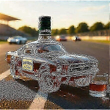(Sports Car A) Geschikt voor een whiskykaraf van 350 ml. Fles in de vorm van een Amerikaanse zeearend, teckel of uil, of een adelaar.