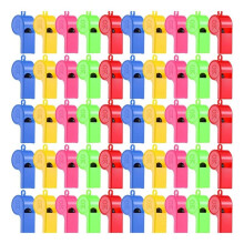 100 Stuks Coachfluit met Lanyard, Gekleurde Noodfluiten, Aanmoedigingsprops, Reddersfluiten voor Voetbalsporten