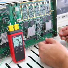 -T UT320A Digitales Thermometer Dual Contact Thermoelement Typ KJ Hochtemperaturtester -50 Bis 1200
